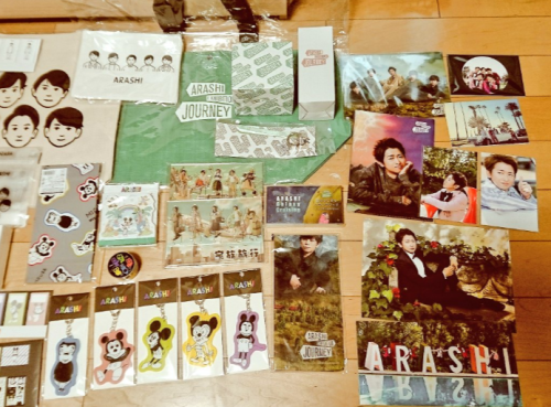 嵐を旅する展覧会グッズ１