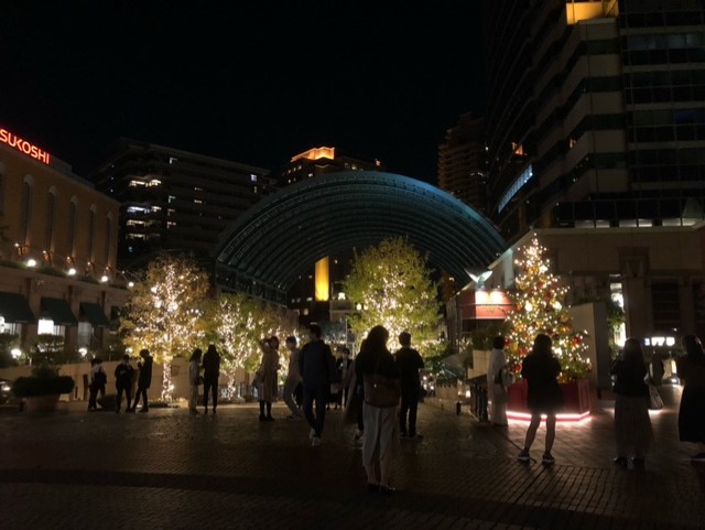 ガーデンプレイスの広場にクリスマスツリーがない