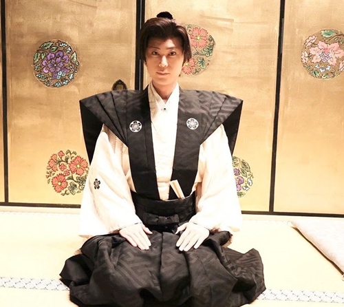 氷川きよし2020年11月新歌舞伎座男装