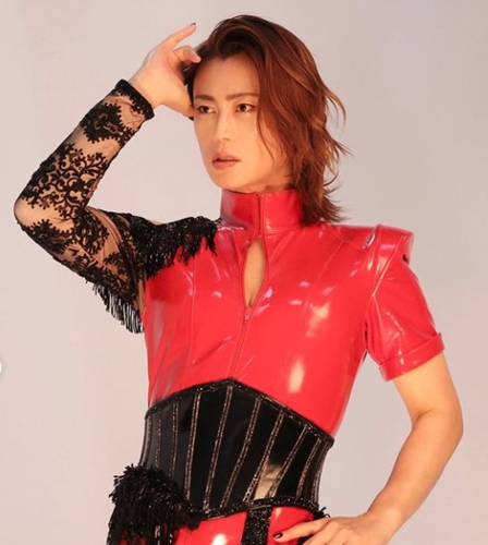 氷川きよしボンテージハイレグスペシャル紅白バージョン強目の女風バストアップ