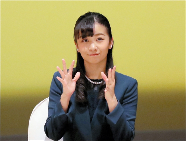 佳子さまがパーフォーマンス甲子園で手話